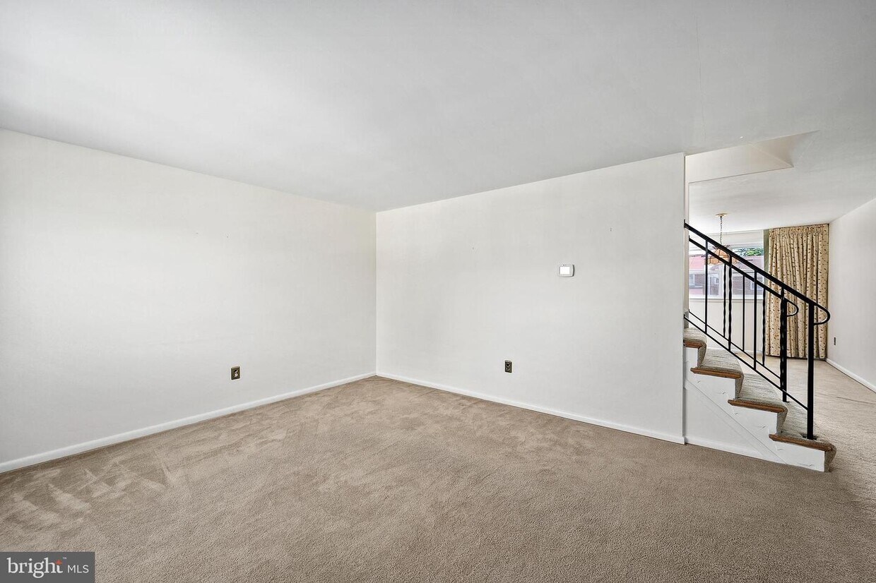 1117 CIRCLE, Halethorpe, MD 21227 Townhome Rentals in Halethorpe MD