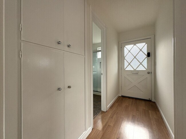 Foto del edificio - 1061 Alma St