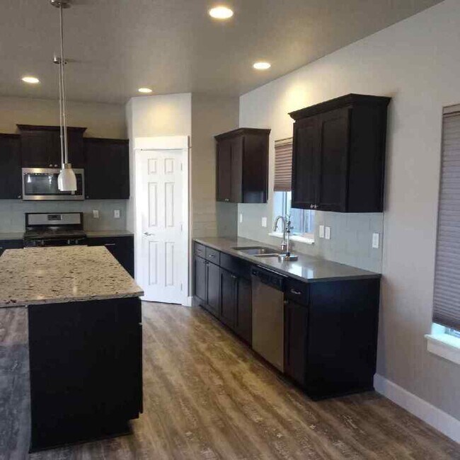 Foto del edificio - 62907 NE Nolan St