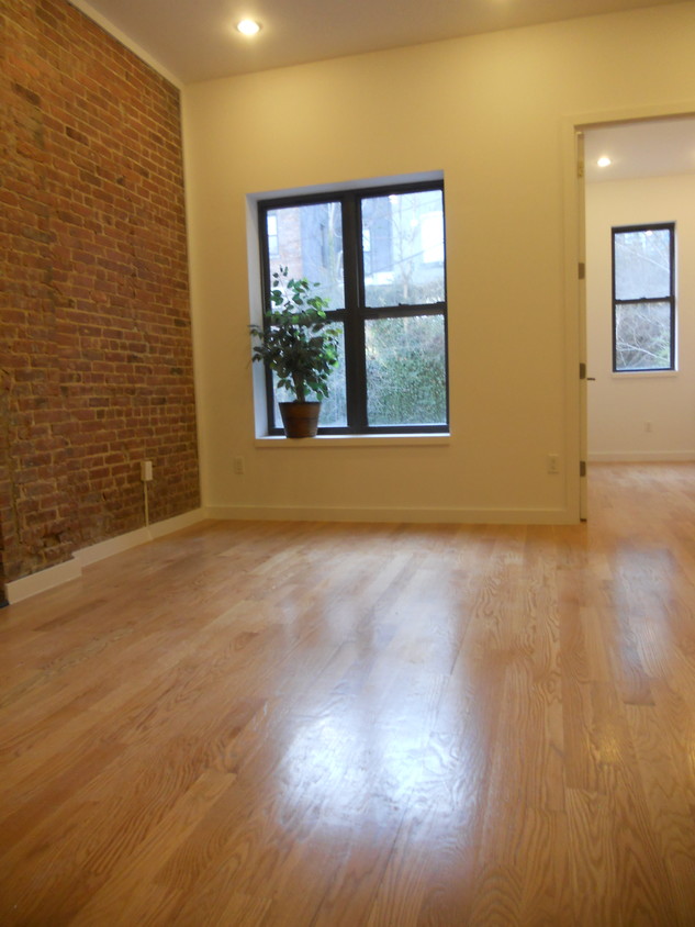 Foto principal - 412 W 145th St