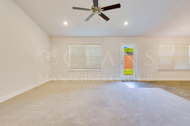 Building Photo - Beautiful 4-Bedroom Home in Palm Coast – B...