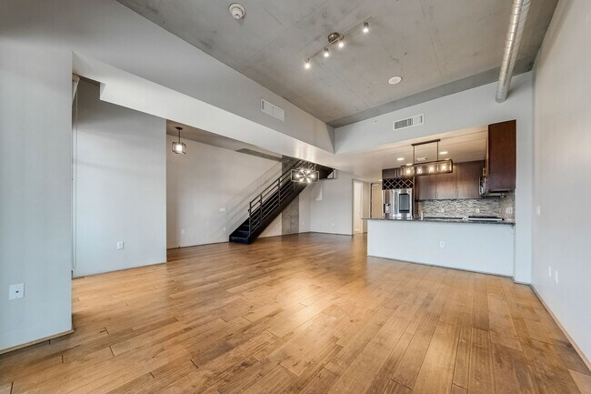 Foto del edificio - Sophisticated urban living in this stylish 2bd/2.5ba residence at Juhl