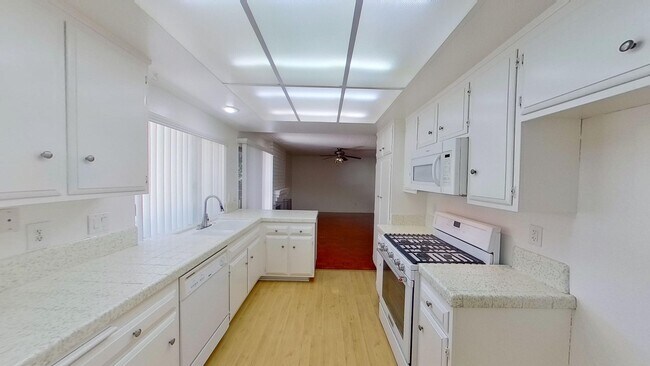 Foto del edificio - **Move-In Special!!** Beautiful 3 Bedroom ...