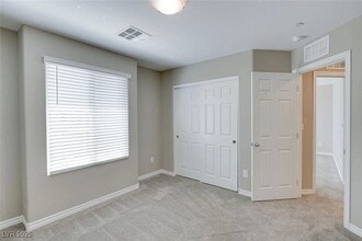 Building Photo - 932 Lotus Falls St