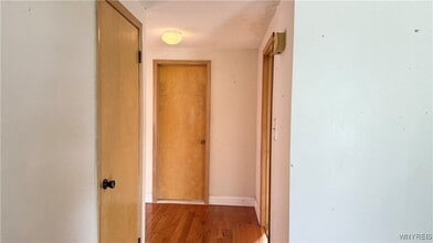 Building Photo - 2547 William St