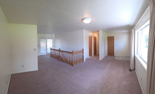 Foto del edificio - 3 bed, 3 bath Home in Sunnydell area Rexburg