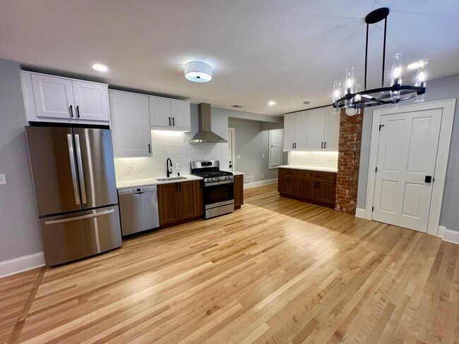 Kitchen/Dining - 1291 Lincoln Ave