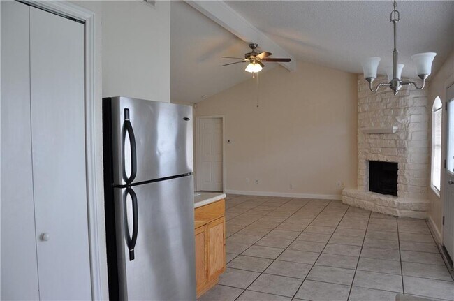 Foto del edificio - 1006 Canterfield Ln