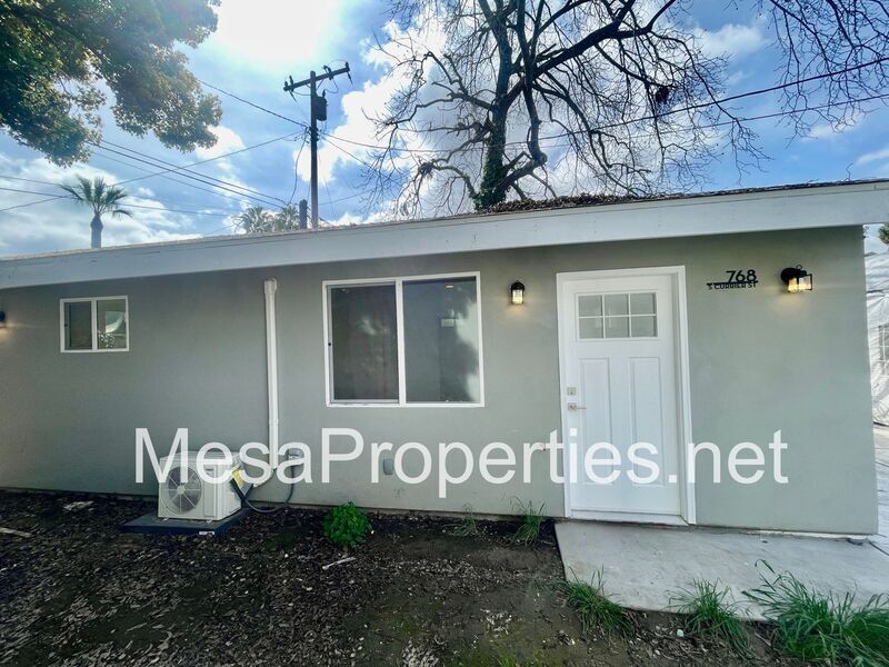 Foto principal - 768 S Currier St