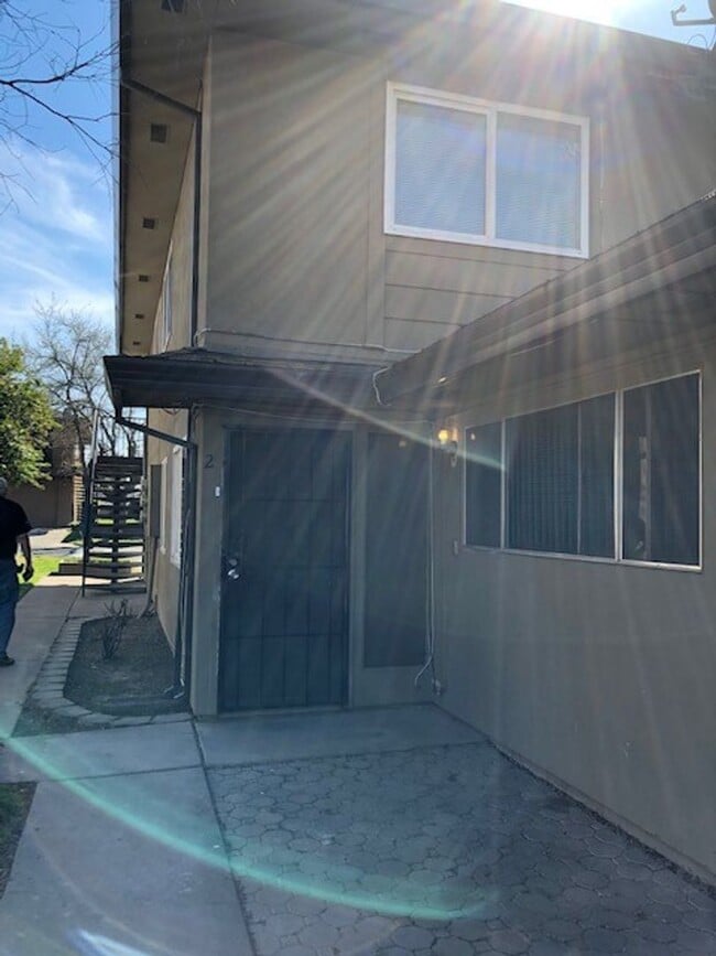Building Photo - 4428 Greenholme Dr