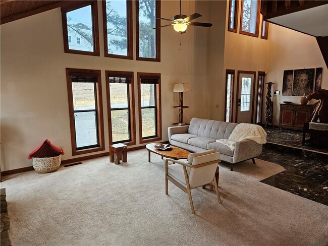 Foto del edificio - 3641 Frey Lake Rd NW