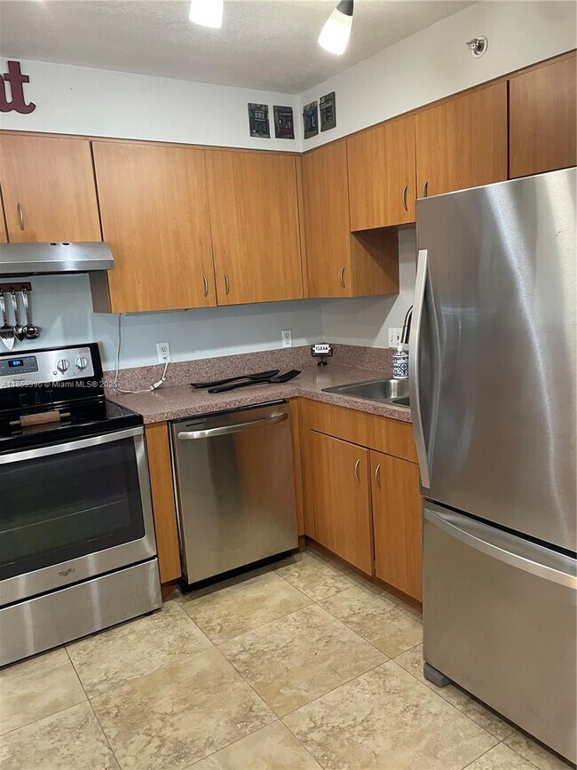 Foto del edificio - 1475 SW 8th St