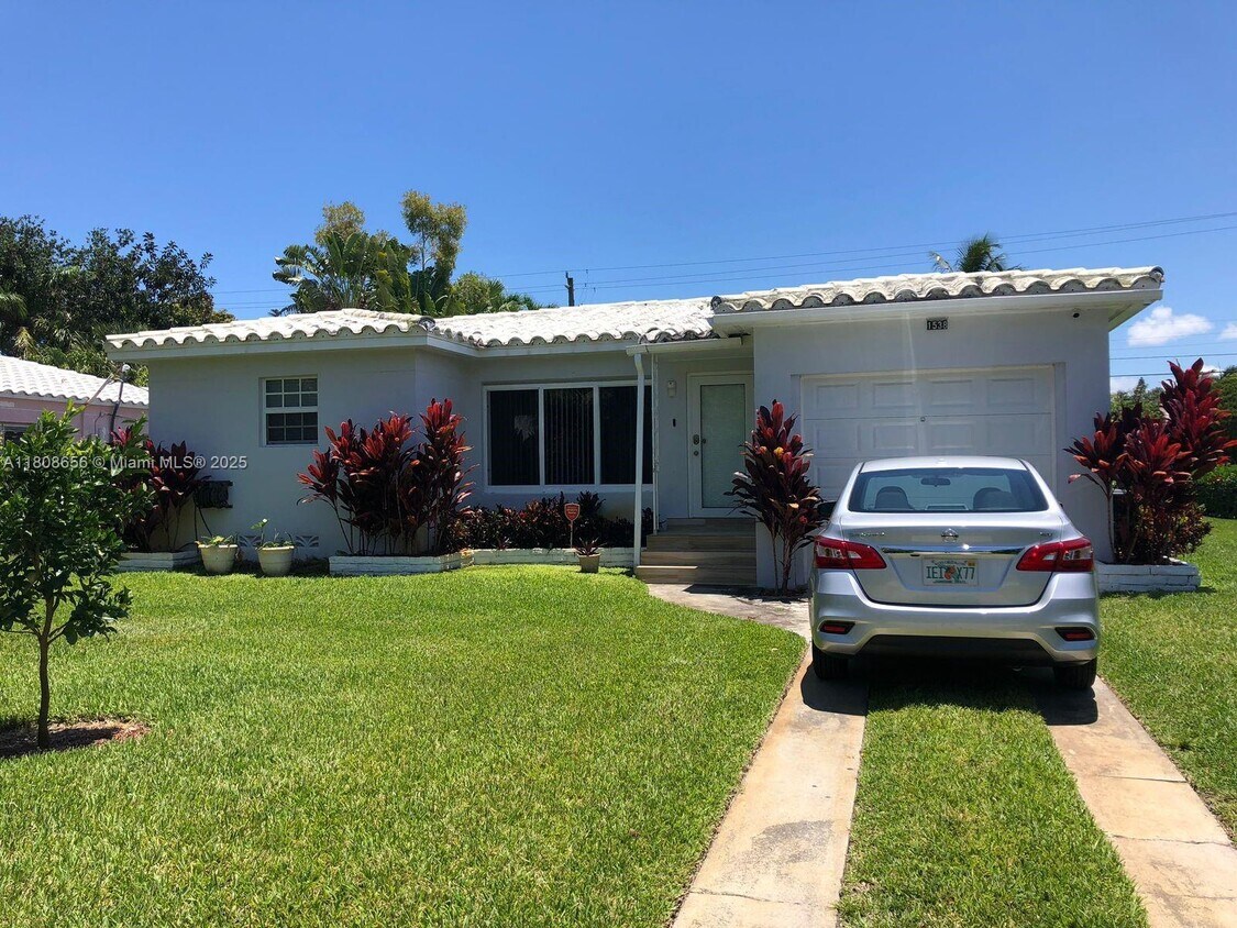 Foto principal - 1538 Funston St