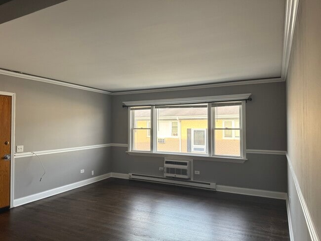Foto del edificio - 5041 N East River Rd
