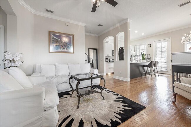 Foto del edificio - 2920-2922 Hansen Manor Ln