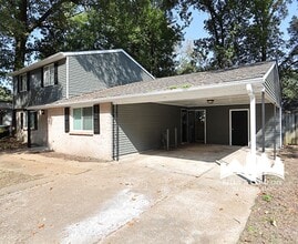 Building Photo - 4400 Spring Harbor Dr