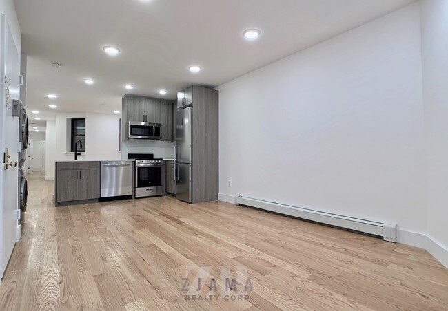 Foto del edificio - 2116 Regent Pl
