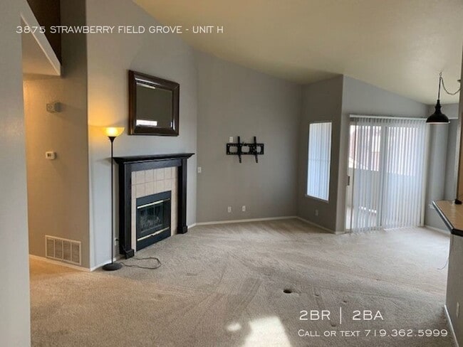 Building Photo - Condo in gated Community
