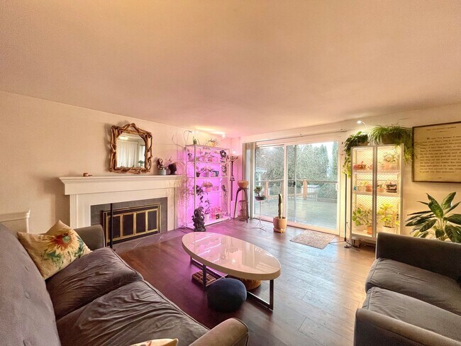 Foto del edificio - Mid-Century Gem in Kirkland’s Everest Park