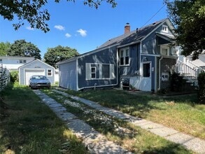 Building Photo - 361 Sheridan St