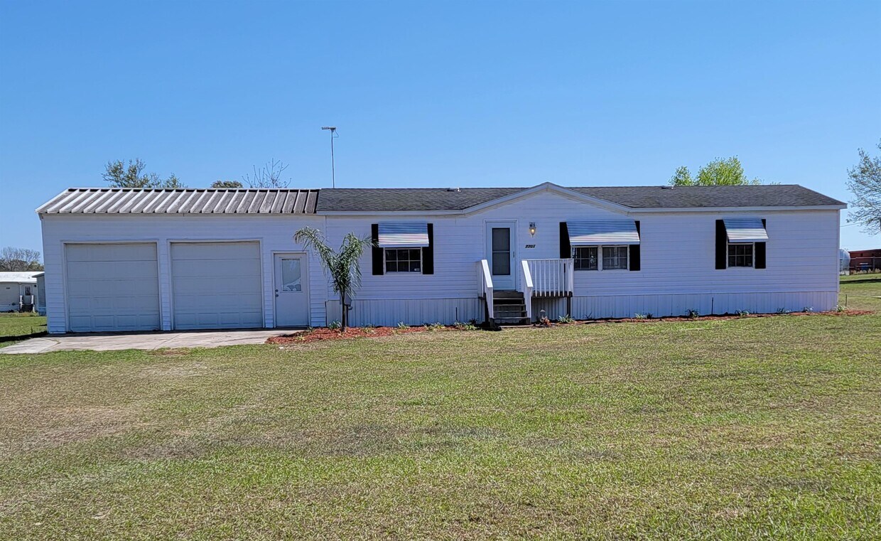 7701 County Rd 109 E, The Villages, FL 32159 House Rental in The