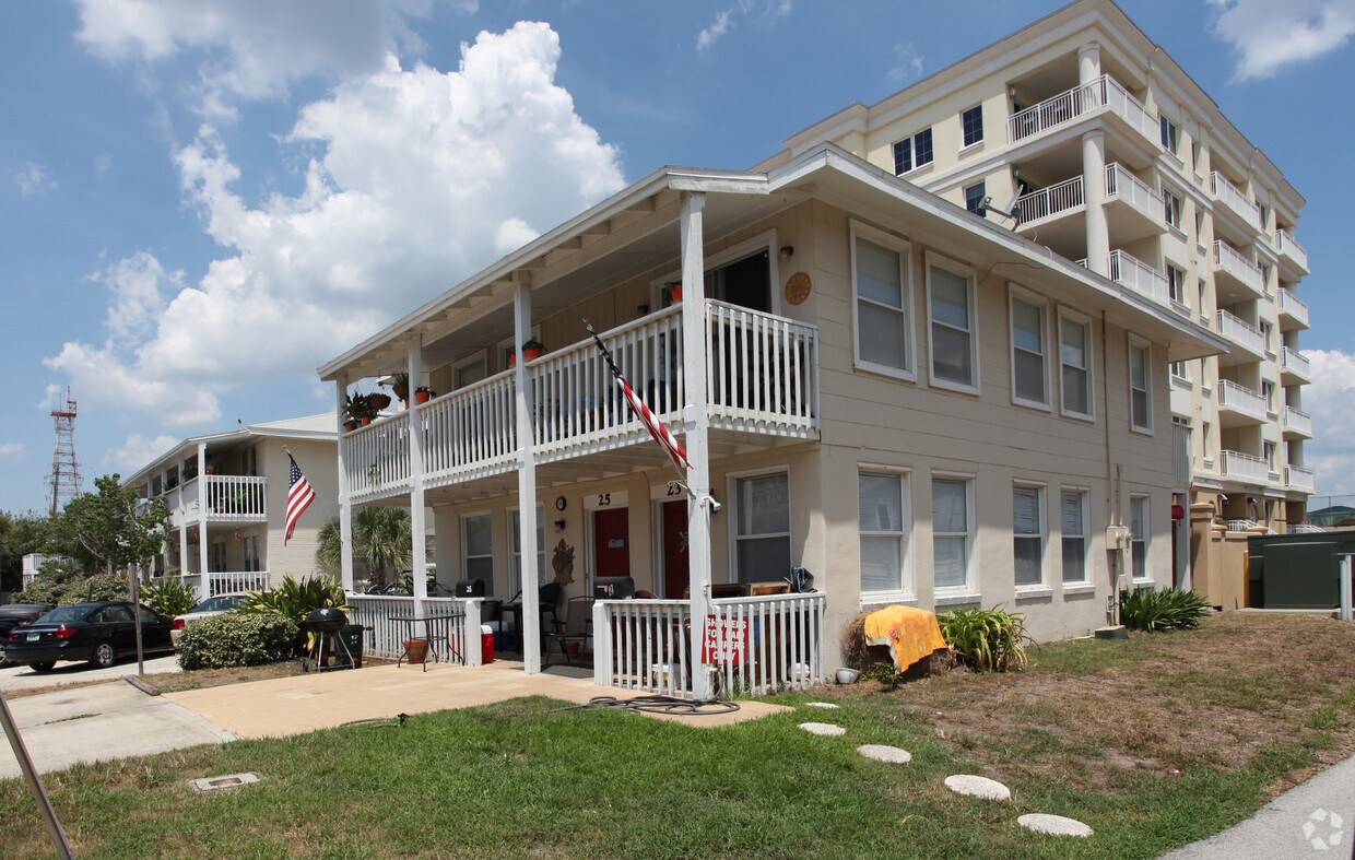 Building Photo - 23-39 17th Ave N