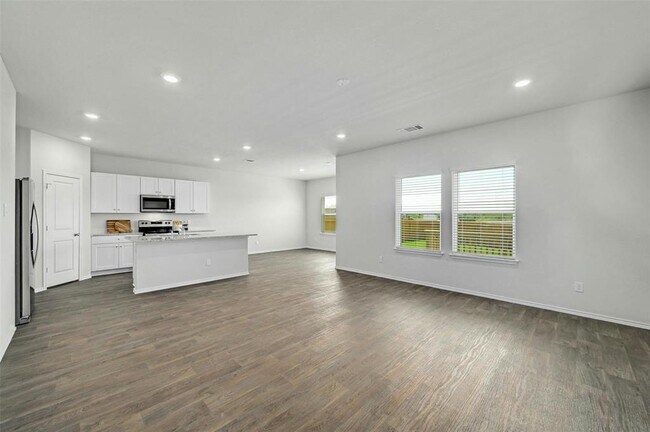 Foto del edificio - 4816 Cork Xing