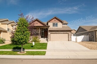 Building Photo - 858 Sunlight Peak Dr