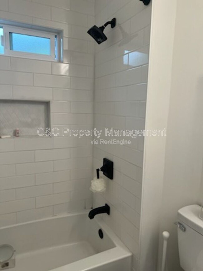 Building Photo - 59 W Castle St