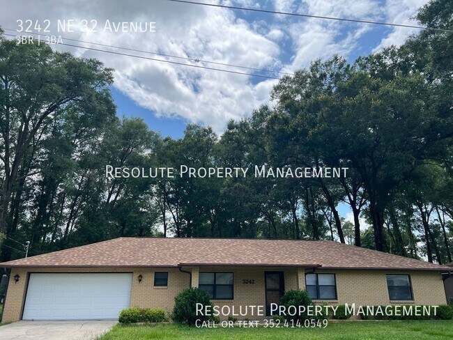 Building Photo - Available NOW 3 Bedroom, 2.5 Bathroom