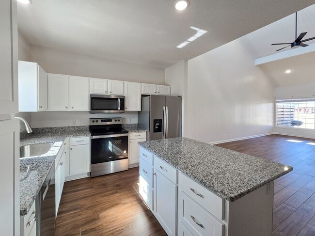 Foto del edificio - 4804 Antosh Cir