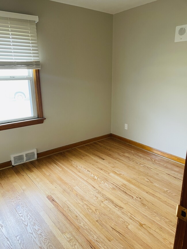 Bedroom 1 - 405 Saint Christina Ln