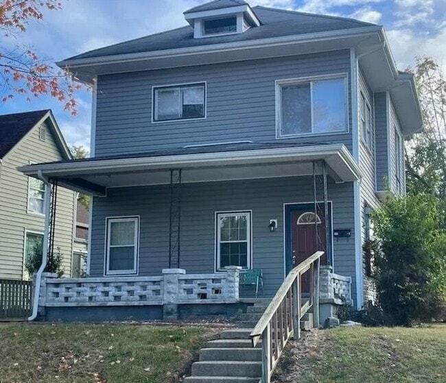 Photo - 637 Park Ave Townhome