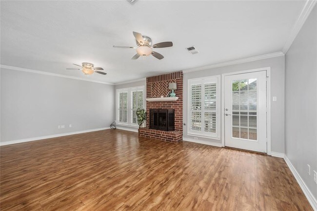 Building Photo - 1805 Amber Ridge