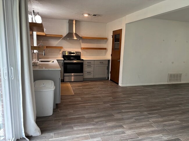 Updated Kitchen - 126 Beacon Cir