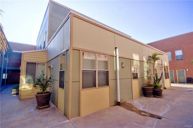 Foto del edificio - 42081 3rd St
