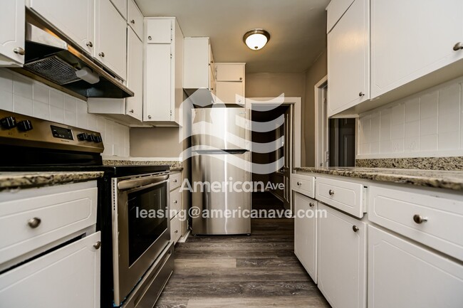 Foto del edificio - 415 Chamlee Dr