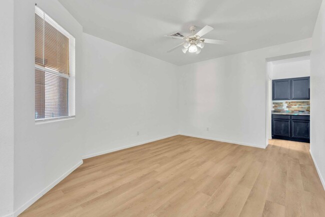 Building Photo - Expansive 5-Bedroom Home with Loft!