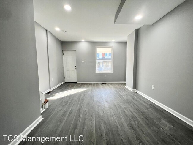 Building Photo - 3 br, 1.5 bath House - 2155 Furley Street