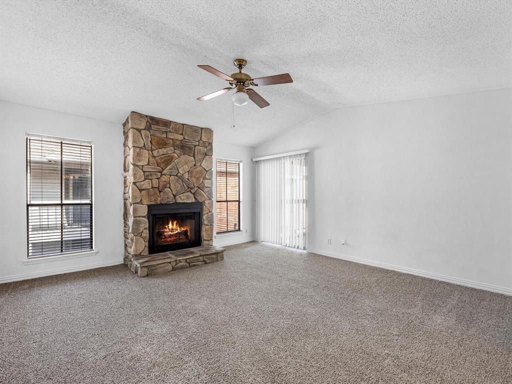 Primary Photo - 17401 Red Oak Dr
