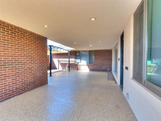Foto del edificio - 6505 Avondale Dr