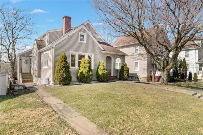 Foto del edificio - 36 Woodland Ave