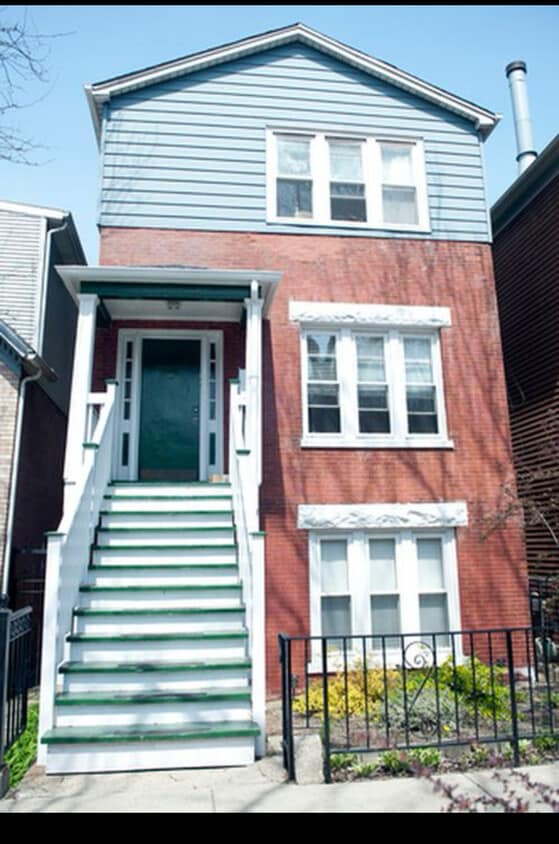 Primary Photo - 2316 W Belden Ave