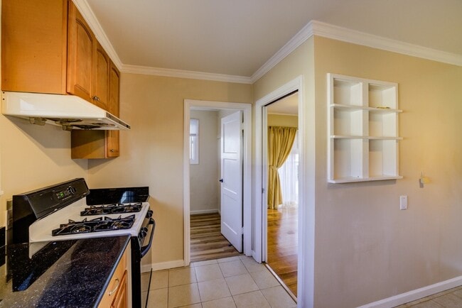 Building Photo - 13 Hermosa Ln