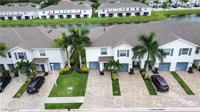 Foto del edificio - 15026 Wildflower Cir