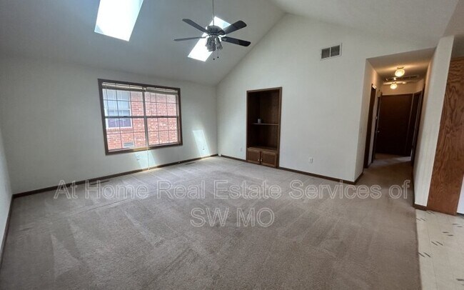 Foto del edificio - 4122 S Glenn Ave