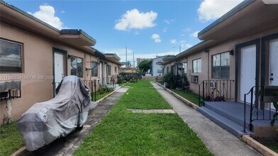 Building Photo - 2100 NW 24th St