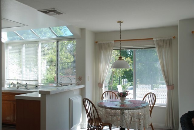 Foto del edificio - 16236 Peppertree Ln