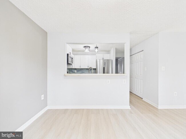 Building Photo - 7981 Calvary Ct
