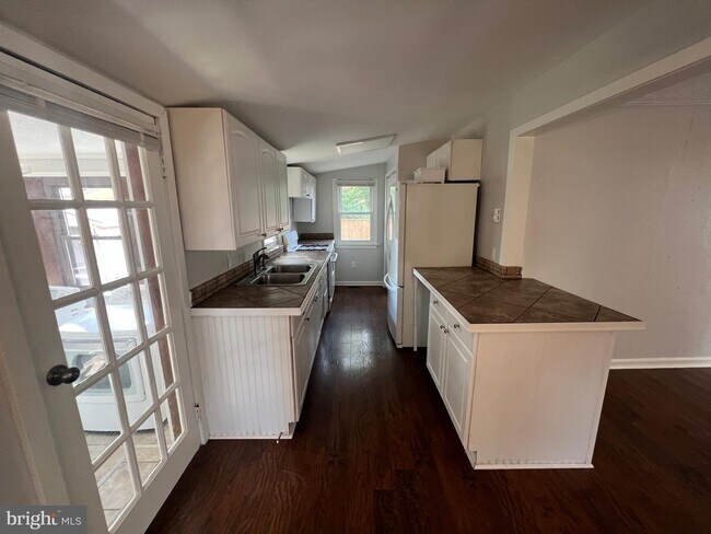 Foto del edificio - 4715 Chesapeake Ave